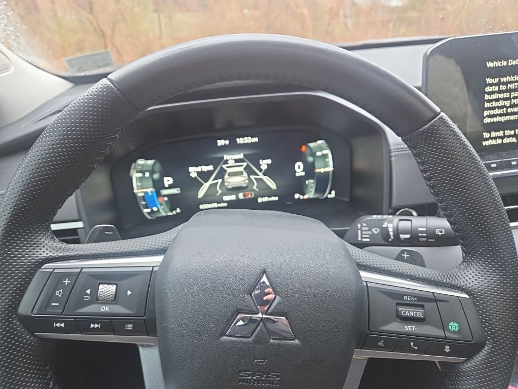 Used 2023 Mitsubishi Outlander SE image 18