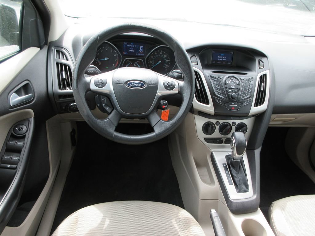 Used 2014 Ford Focus SE image 14