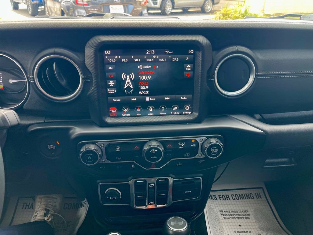 Used 2023 Jeep Wrangler Unlimited Sahara image 15