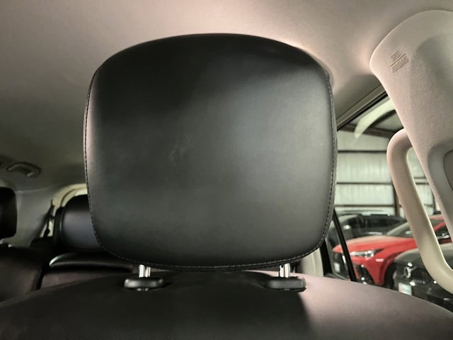 Used 2022 Nissan Armada SV image 12