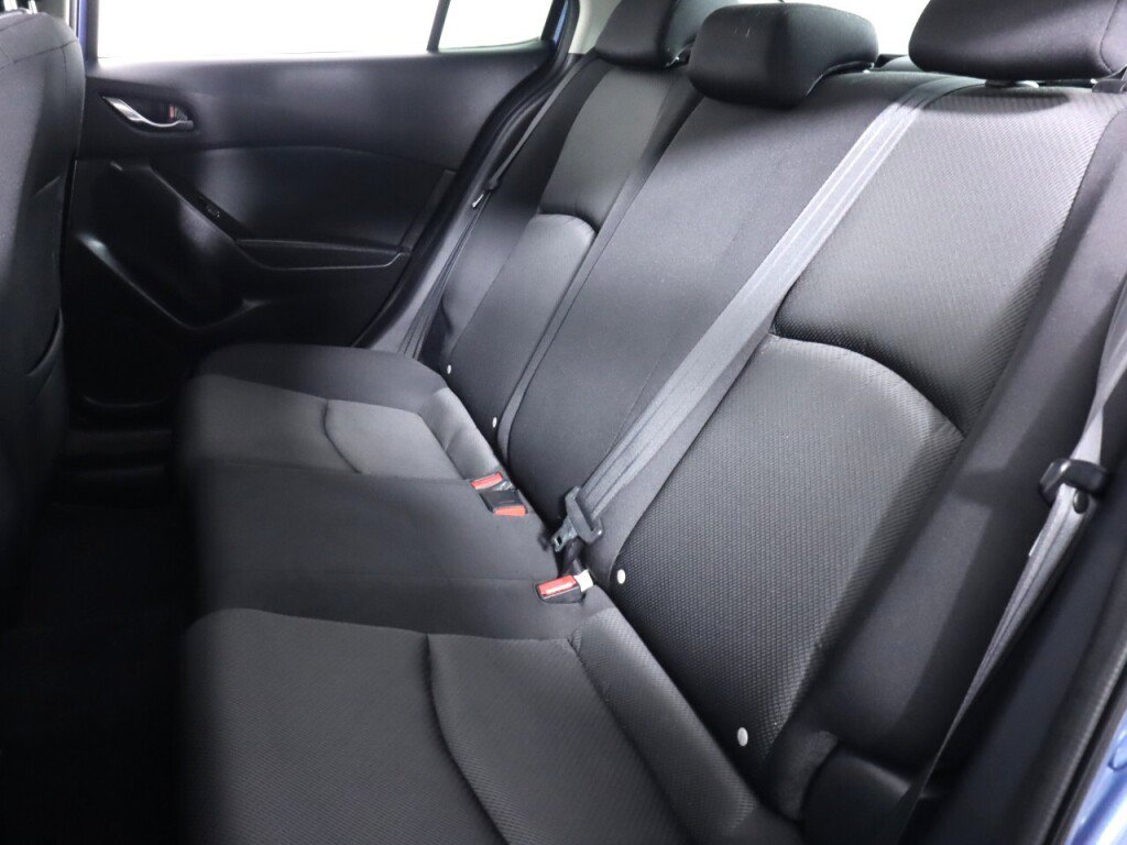 Used 2018 MAZDA MAZDA3 Sport FWD image 29