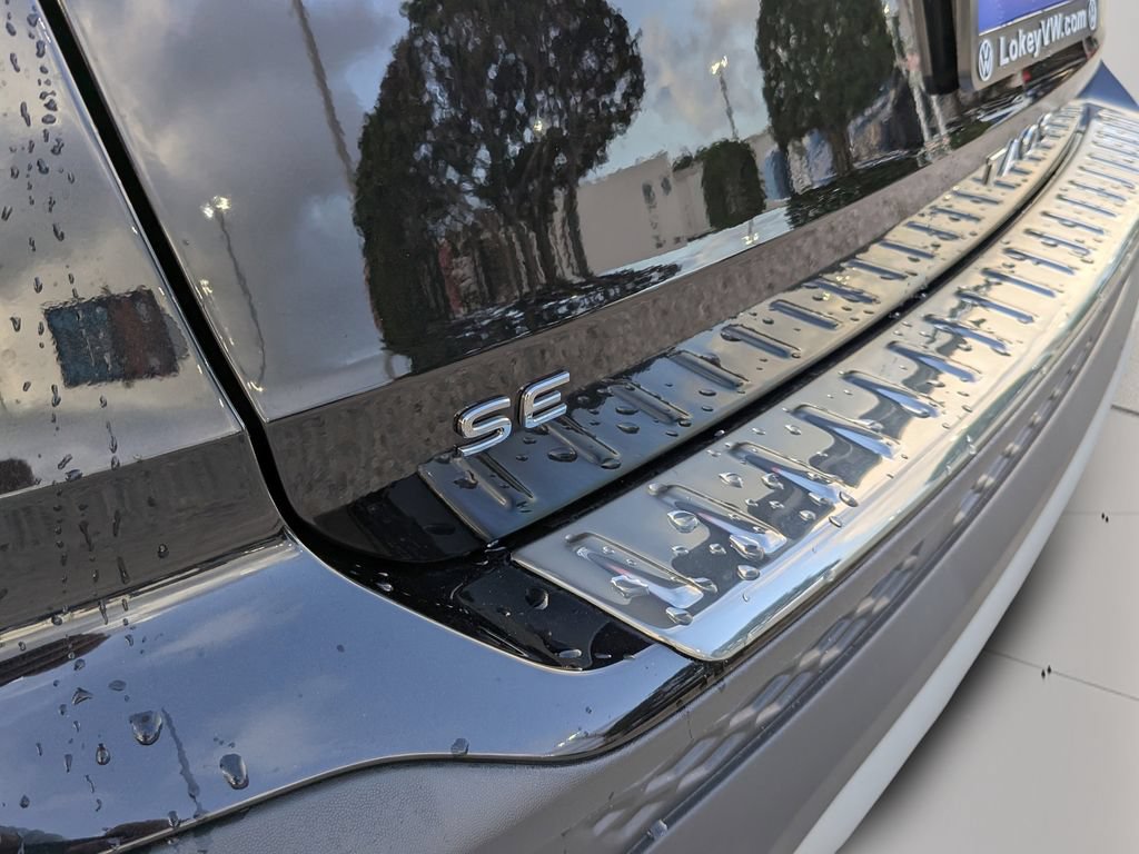 Certified 2023 Volkswagen Taos SE FWD image 9