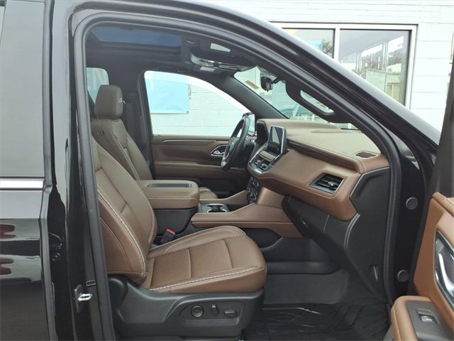 Used 2024 Chevrolet Suburban High Country w/ Advanced Technology Package image 21