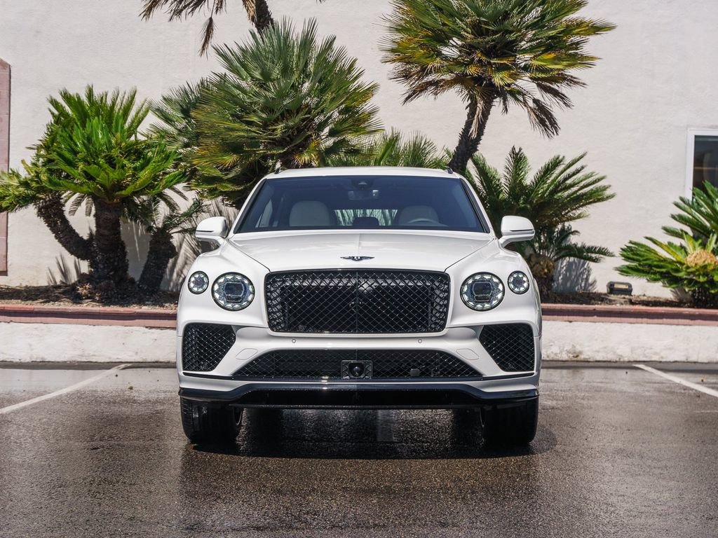 Used 2025 Bentley Bentayga Extended Wheelbase AWD/4WD image 35