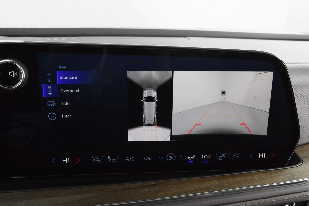 Used 2025 Chevrolet Tahoe High Country image 12