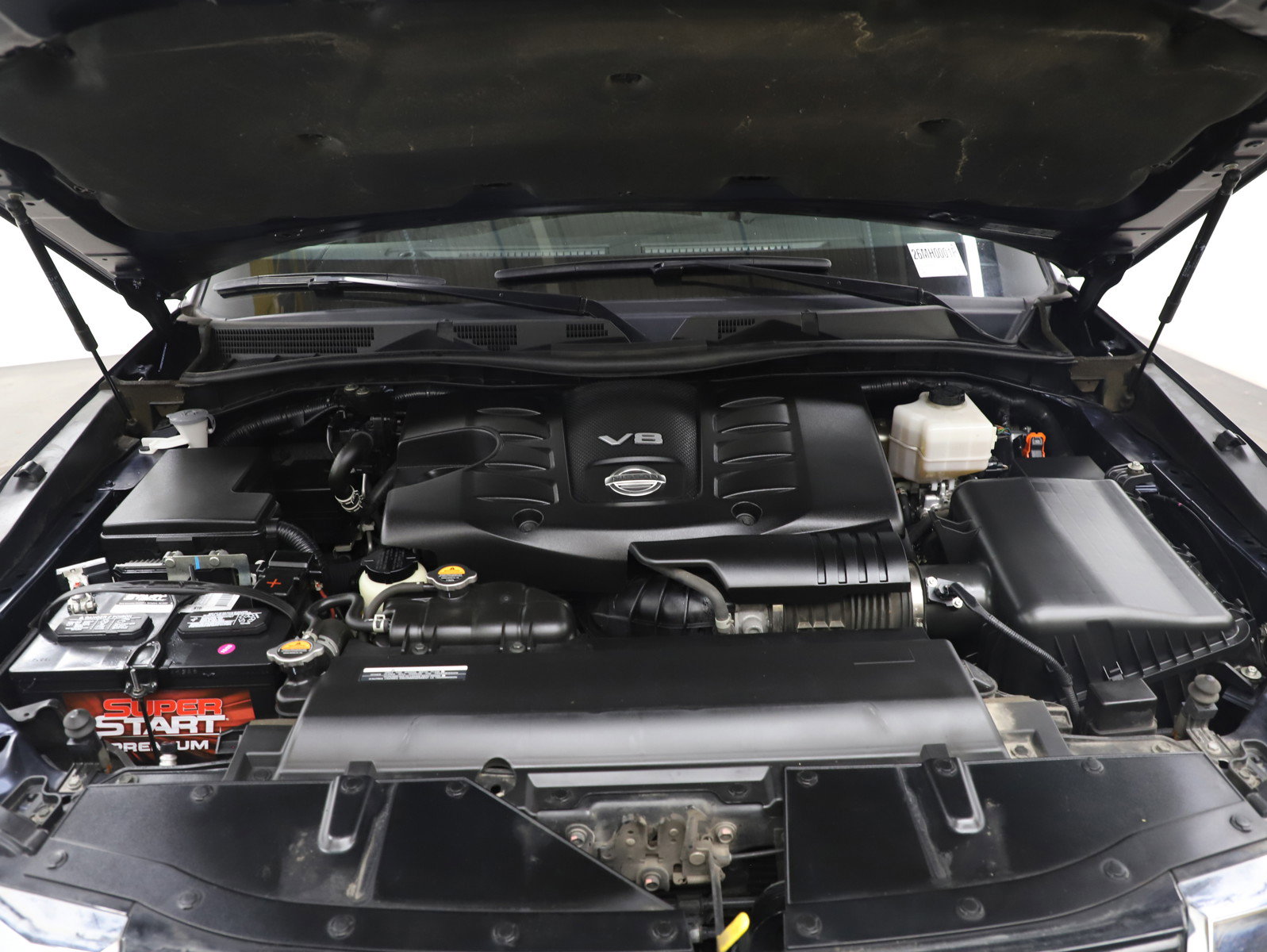 Used 2023 Nissan Armada SL w/ Captain's Chairs Package image 35