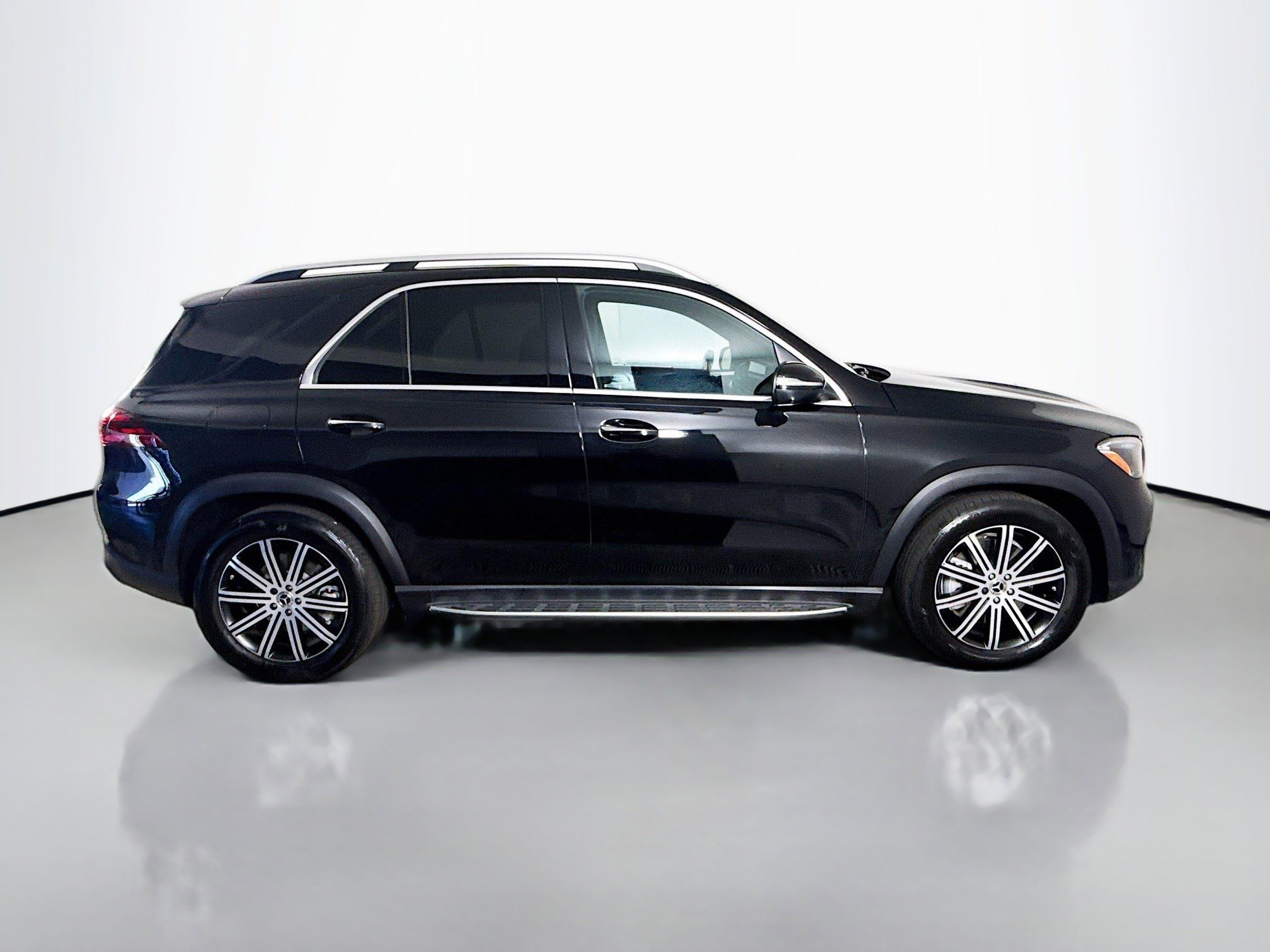 Used 2025 Mercedes-Benz GLE 450e 4MATIC image 11