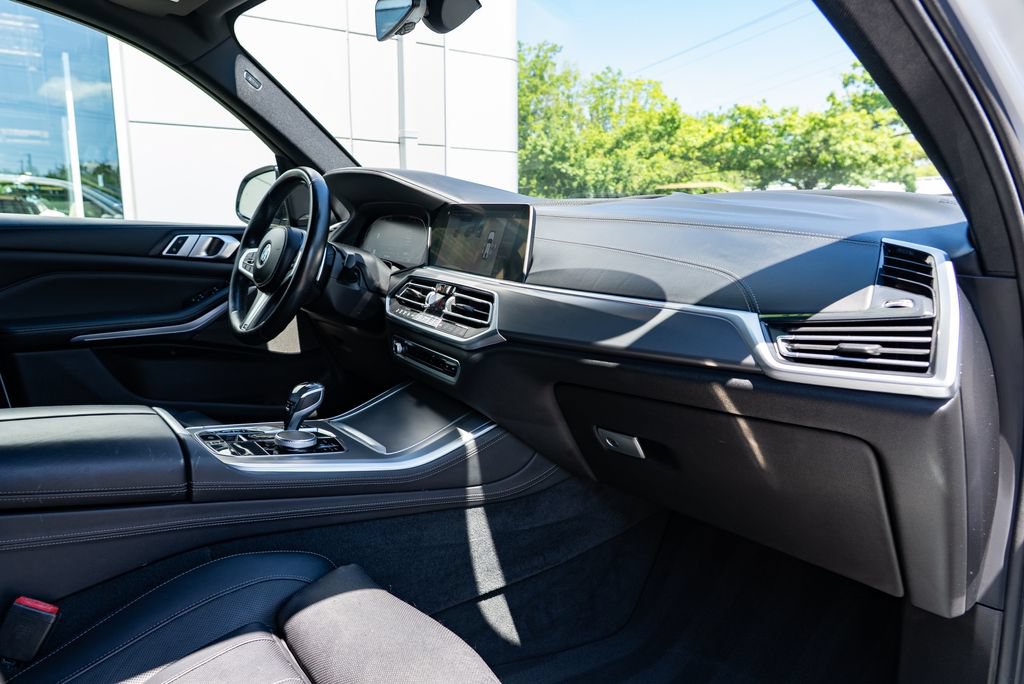 Used 2019 BMW X5 xDrive50i w/ M Sport Package AWD/4WD image 29