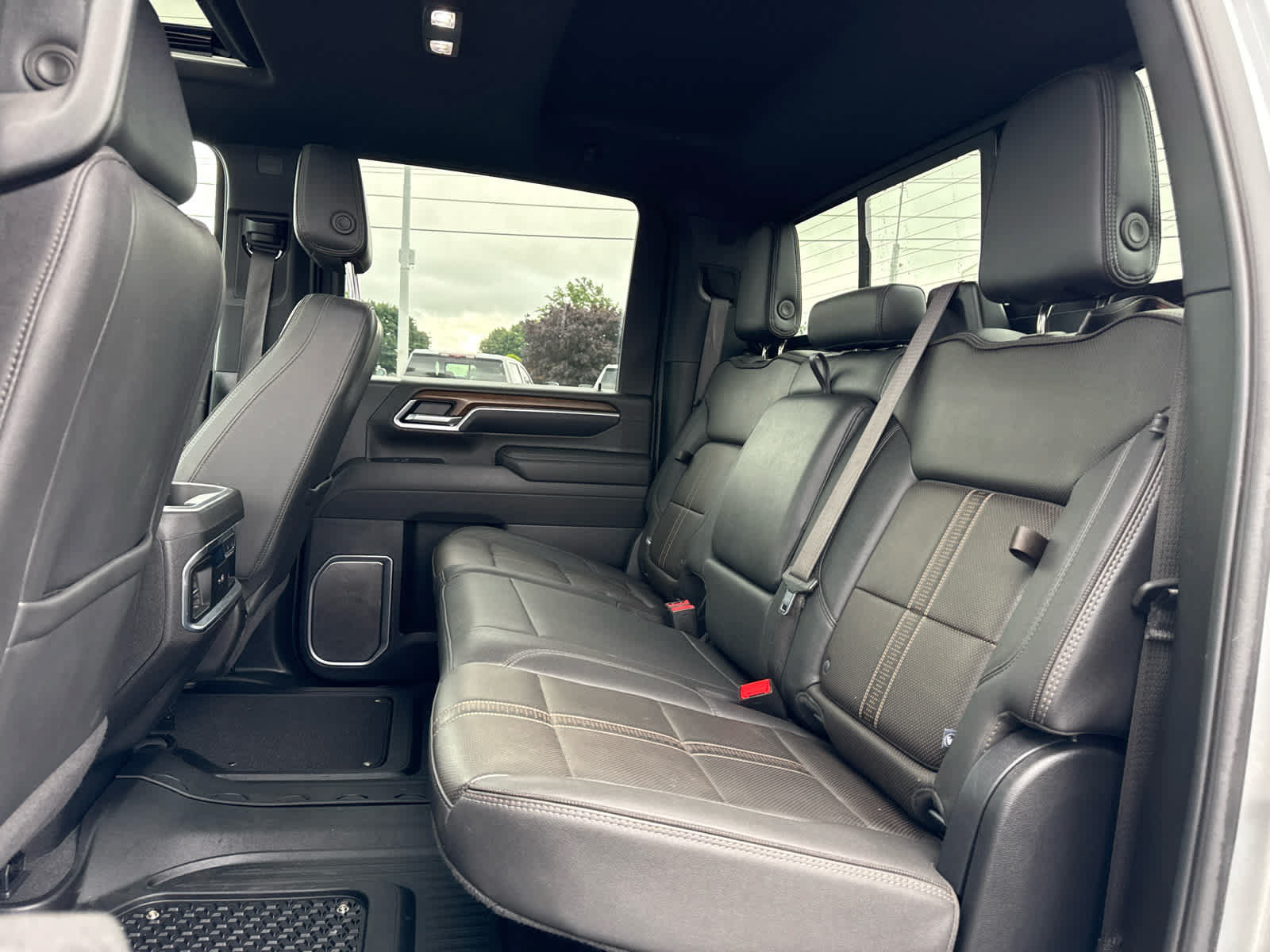 Certified 2025 Chevrolet Silverado 3500 High Country w/ Technology Package AWD/4WD image 21