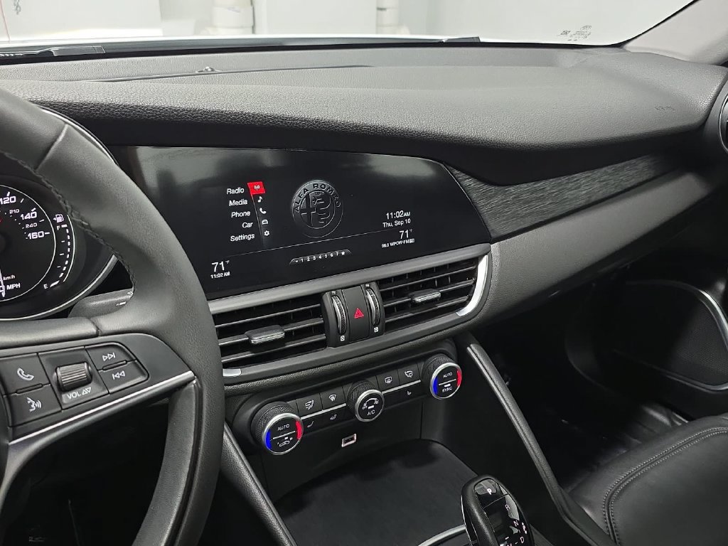 Used 2019 Alfa Romeo Giulia AWD image 15