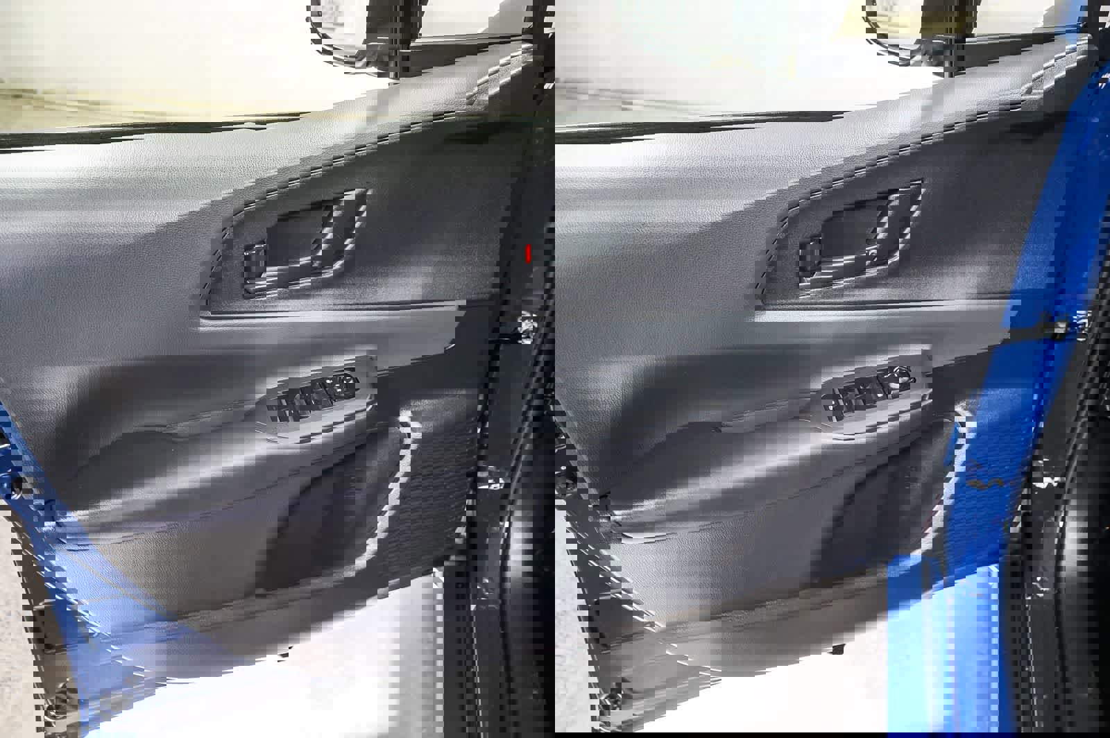 Used 2023 Toyota Prius LE image 21