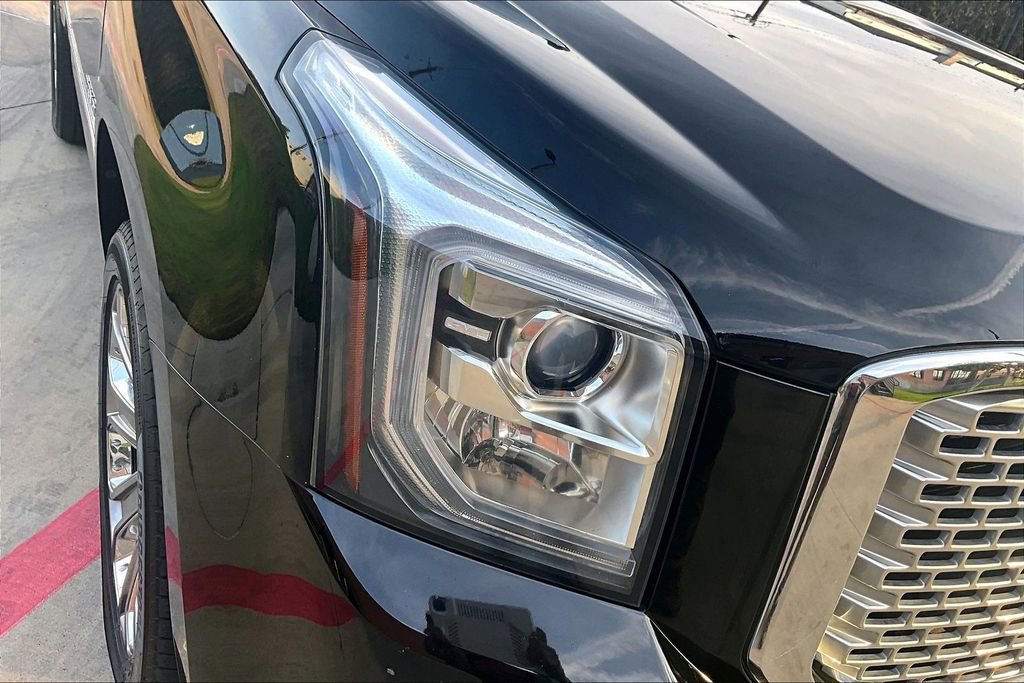 Used 2016 GMC Yukon Denali w/ Open Road Package image 39