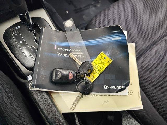 Used 2012 Hyundai Elantra w/ Preferred Pkg FWD image 23