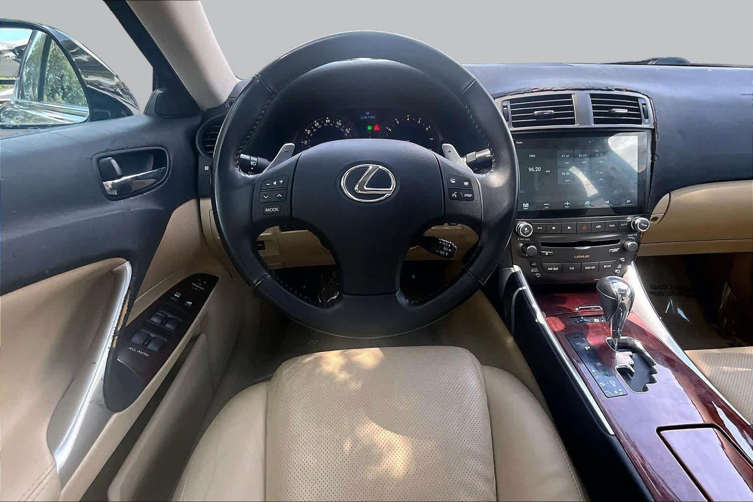 Used 2007 Lexus IS 250 w/ Premium Pkg RWD image 5