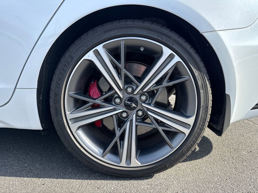 Used 2025 Genesis G70 2.5T w/ Sport Prestige Package image 19