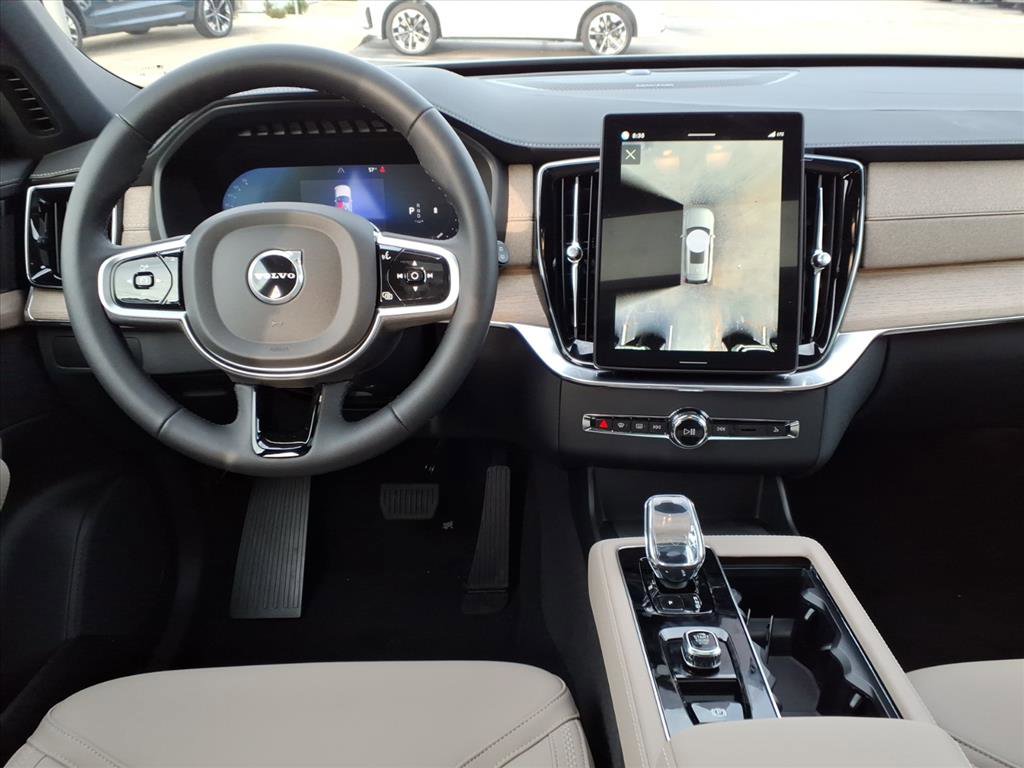 New 2026 Volvo XC90 B6 Plus w/ Protection Package Premier AWD/4WD image 13
