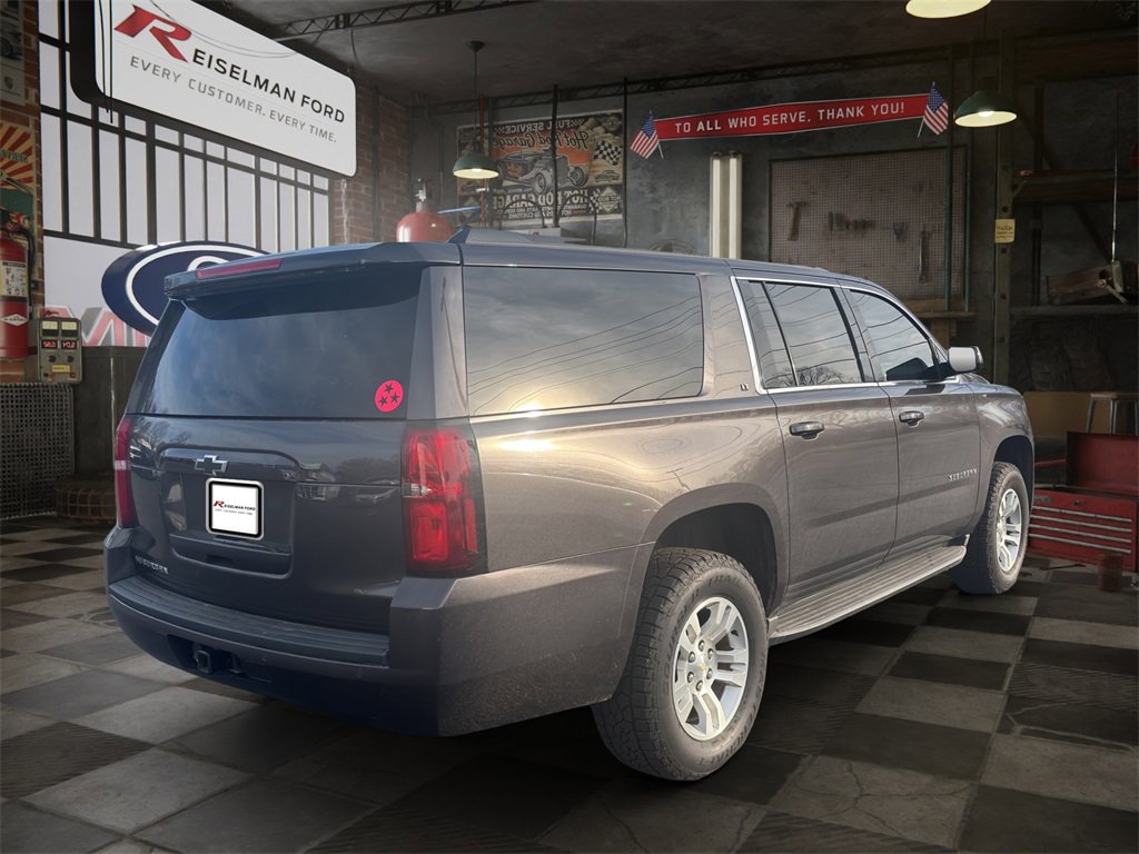Used 2018 Chevrolet Suburban LT image 6