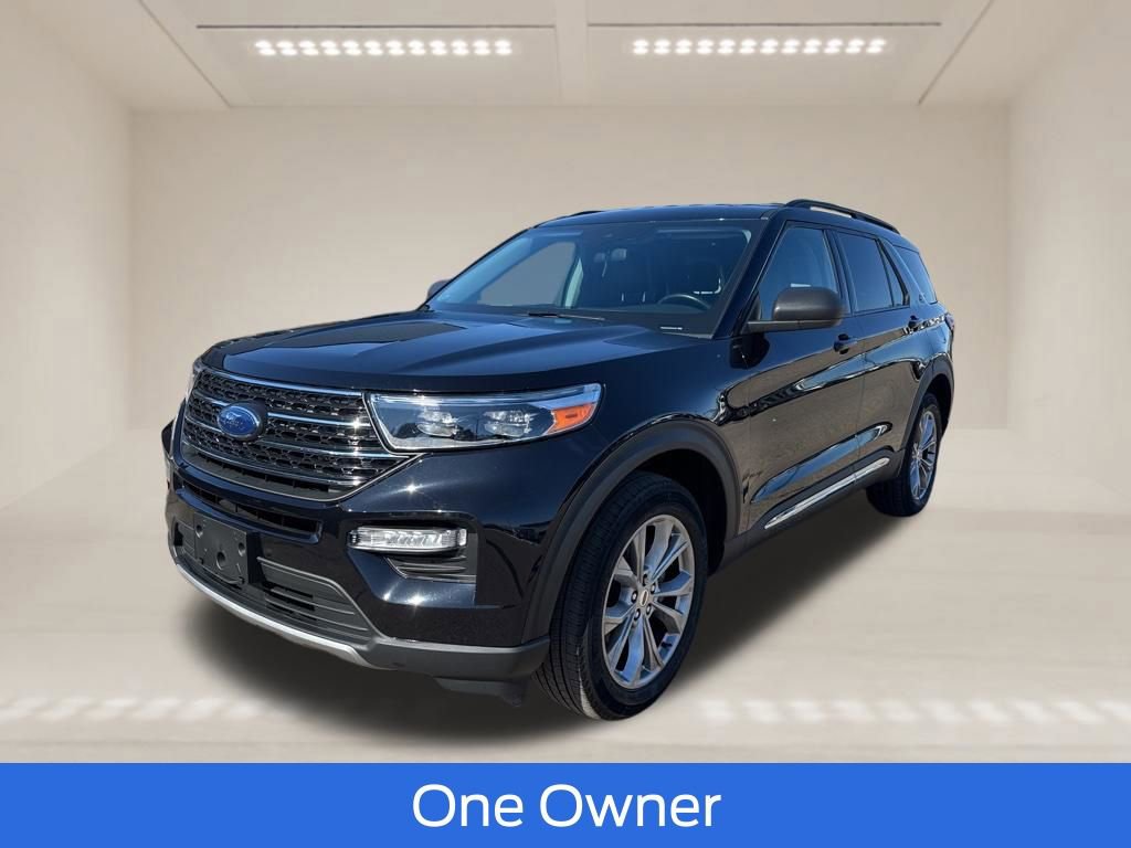 Used 2022 Ford Explorer XLT w/ Equipment Group 202A image 4