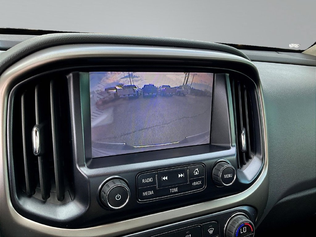 Used 2015 Chevrolet Colorado Z71 AWD/4WD image 17