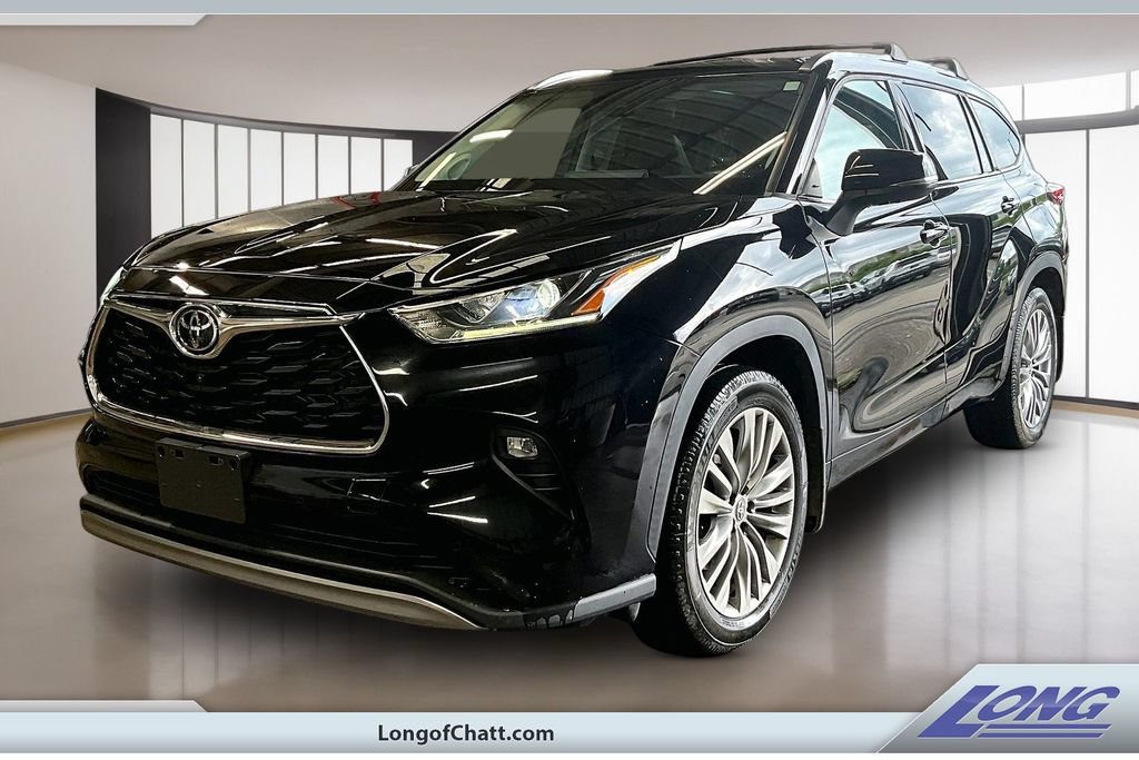 Used 2022 Toyota Highlander Platinum AWD/4WD image 1