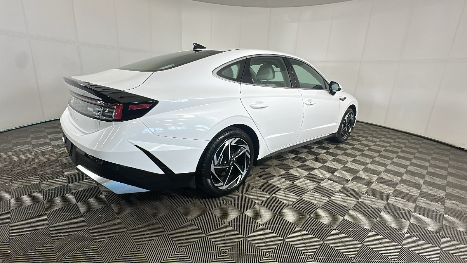 Certified 2026 Hyundai Sonata SEL FWD image 3