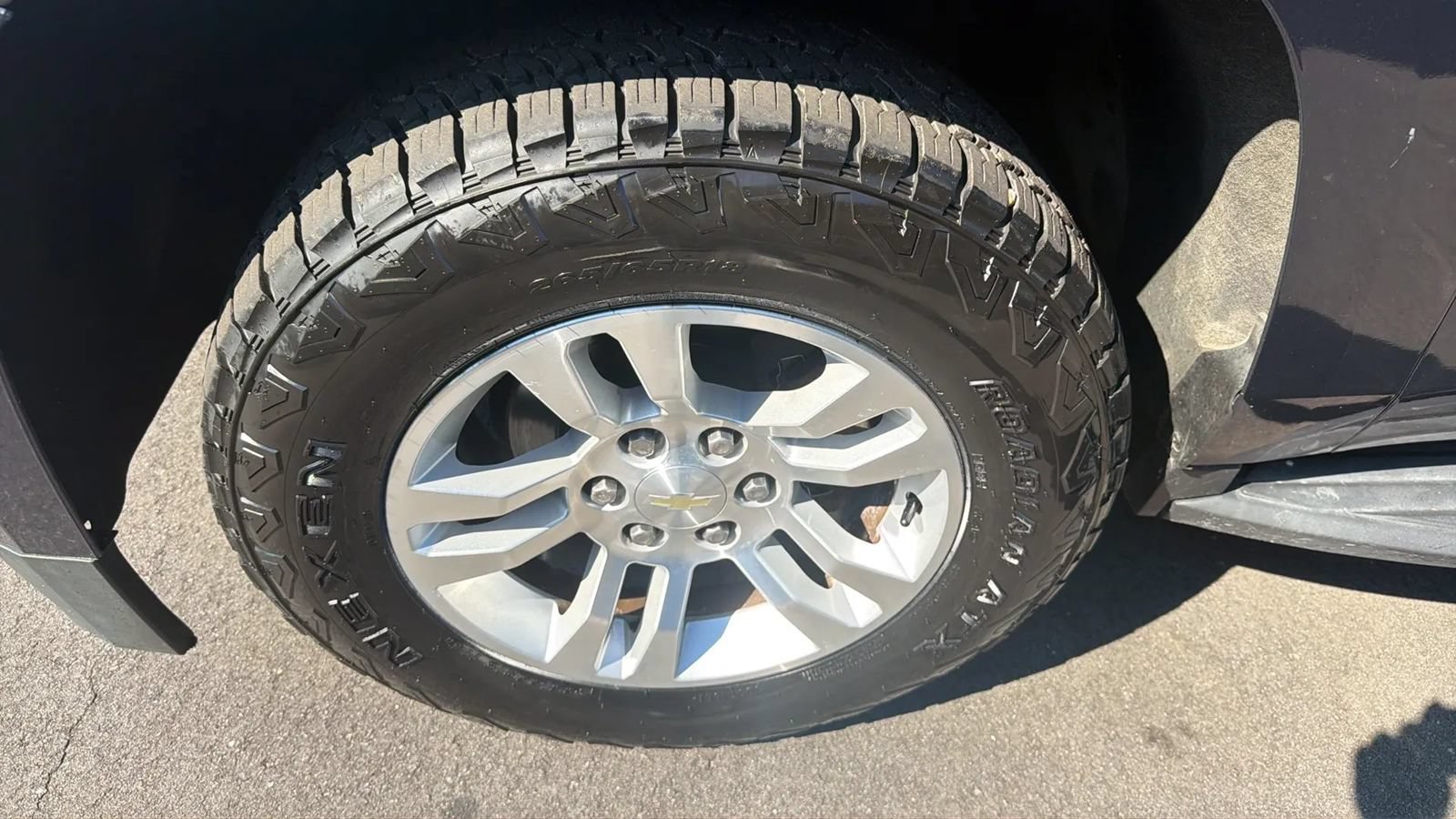 Used 2019 Chevrolet Suburban LT AWD/4WD image 21