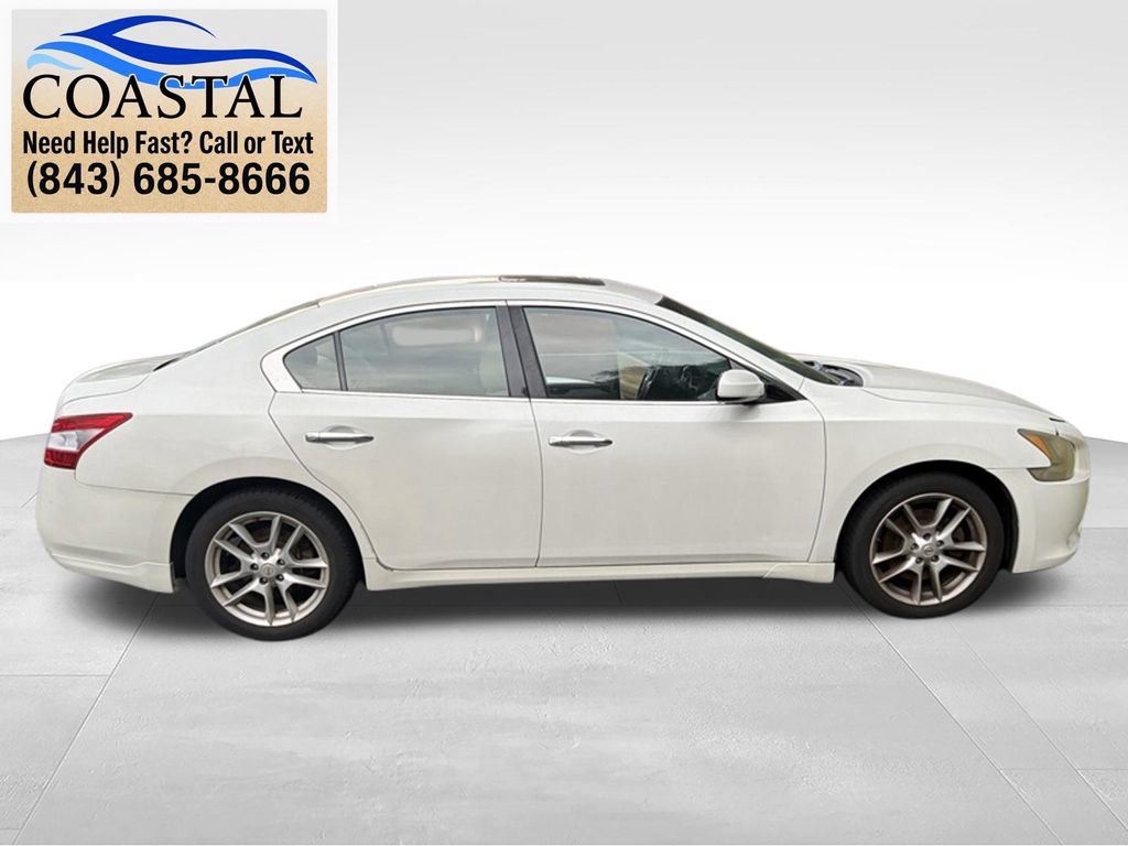 Used 2011 Nissan Maxima 3.5 S FWD image 2