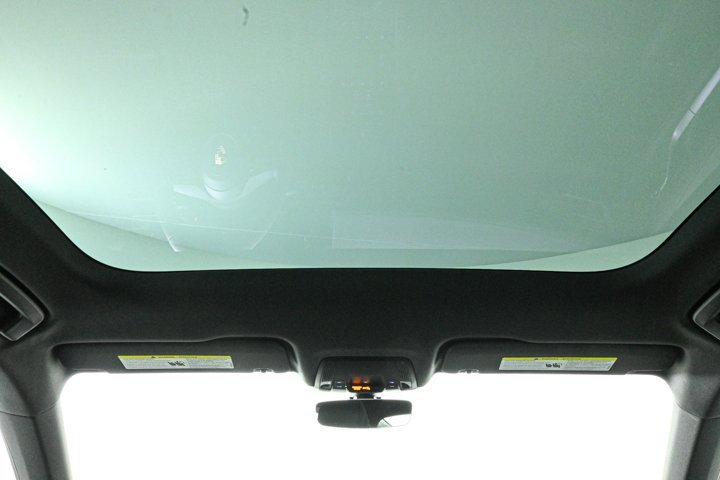 New 2025 Porsche Taycan image 19