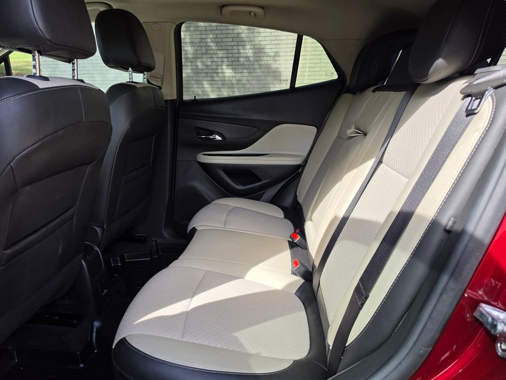Used 2022 Buick Encore Preferred w/ Safety Package image 31