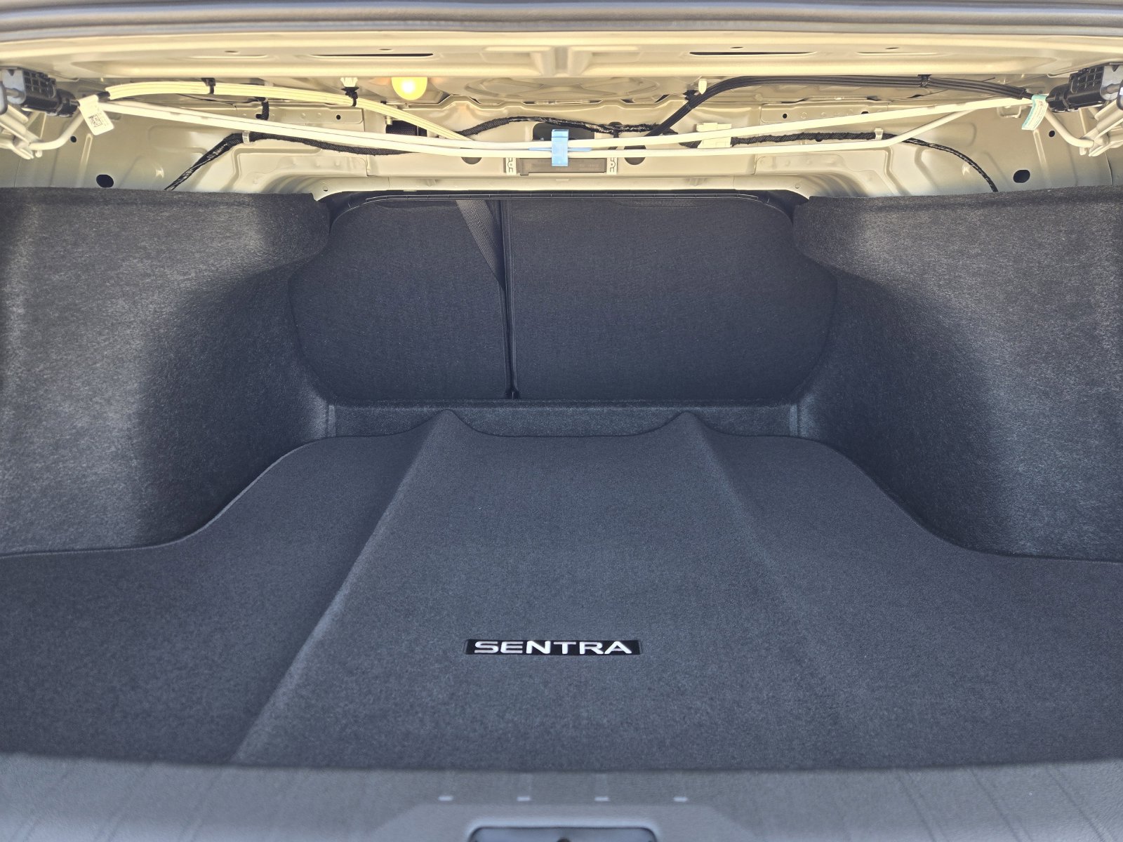 New 2026 Nissan Sentra SR w/ SR All Weather Package FWD image 25