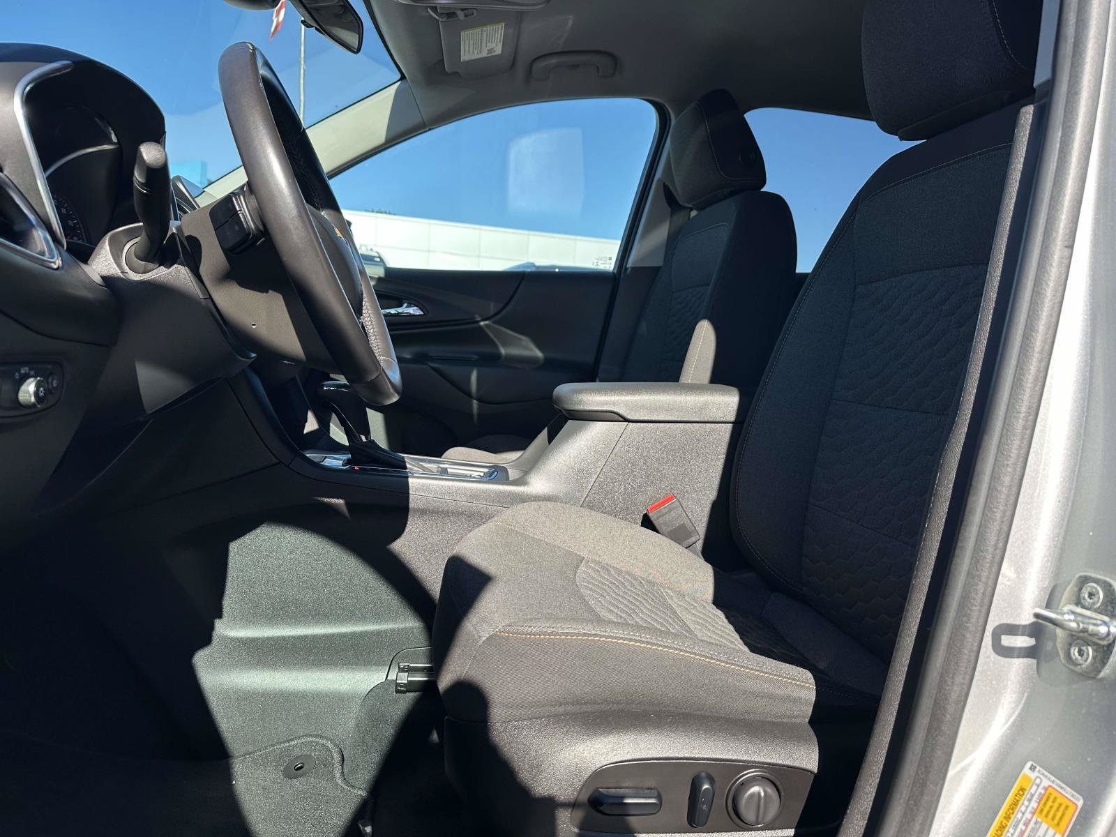 Used 2021 Chevrolet Equinox LT AWD/4WD image 22