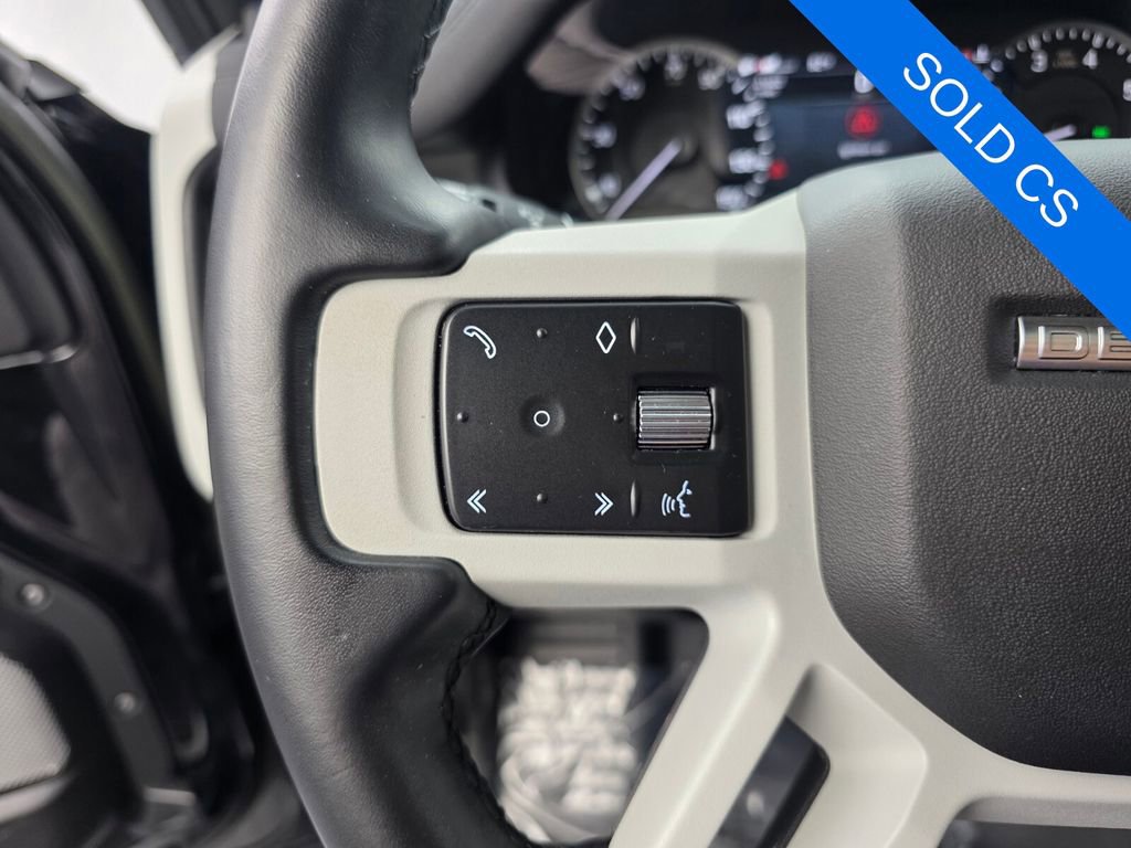 Used 2023 Land Rover Defender 130 SE image 18