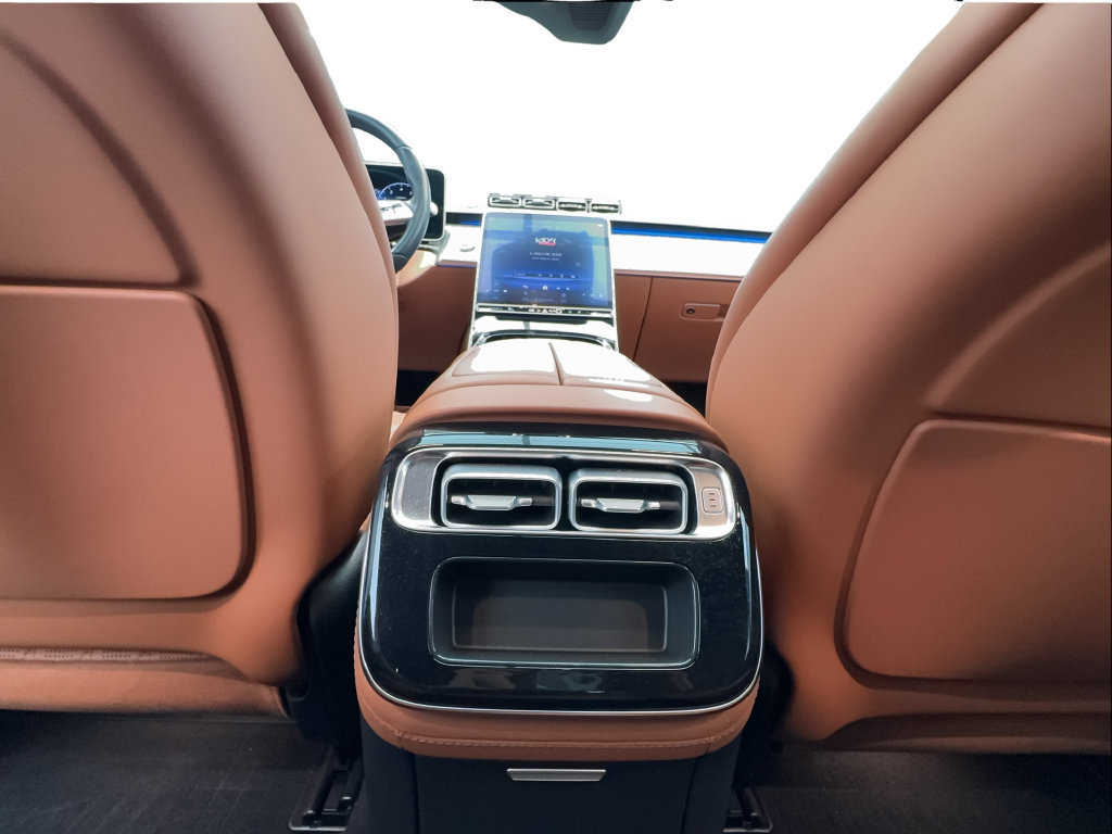 Used 2023 Mercedes-Benz S 580 4MATIC Sedan w/ Warmth & Comfort Package image 36