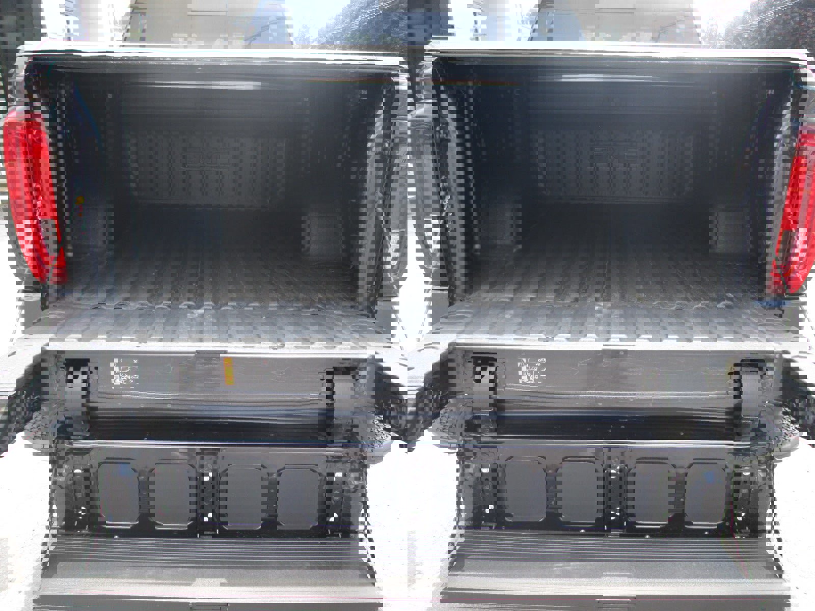 Certified 2022 GMC Sierra 1500 SLT w/ SLT Premium Plus Package image 5