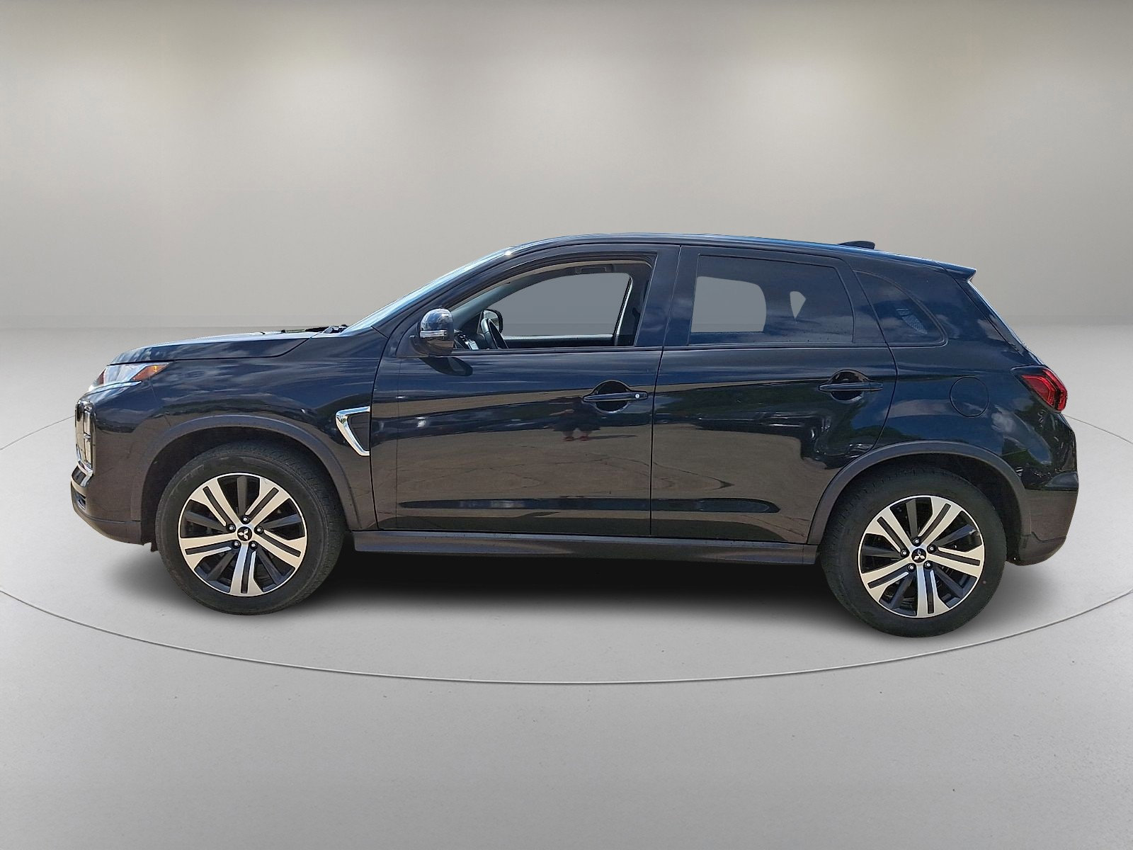 Used 2021 Mitsubishi Outlander Sport SE image 6