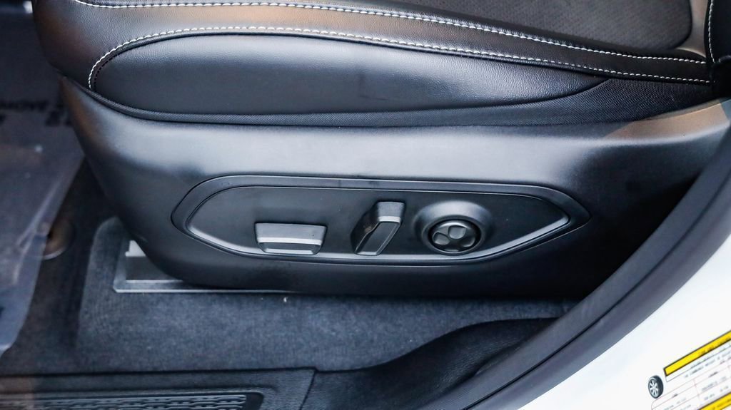 New 2025 Jeep Grand Cherokee Altitude image 23