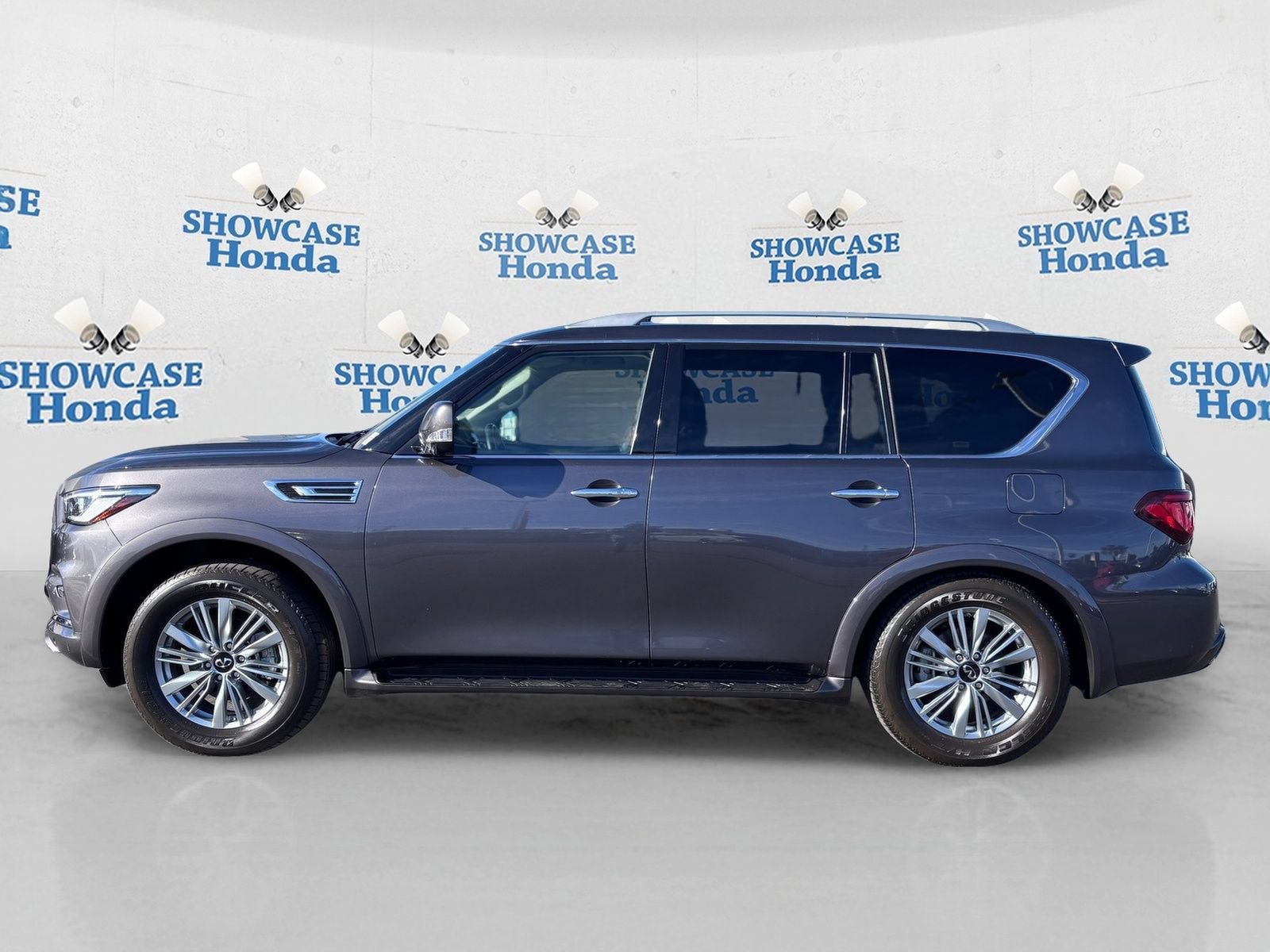 Used 2024 INFINITI QX80 Luxe AWD/4WD image 4