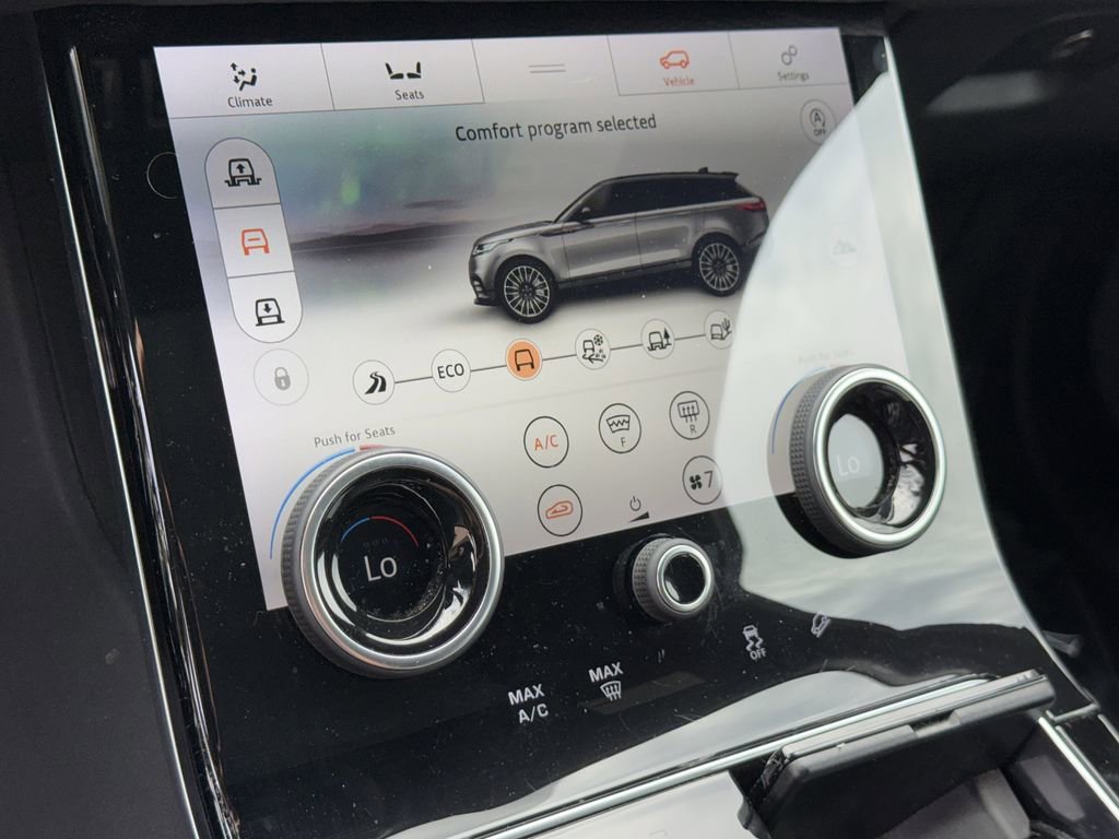 Used 2019 Land Rover Range Rover Velar R-Dynamic SE image 24