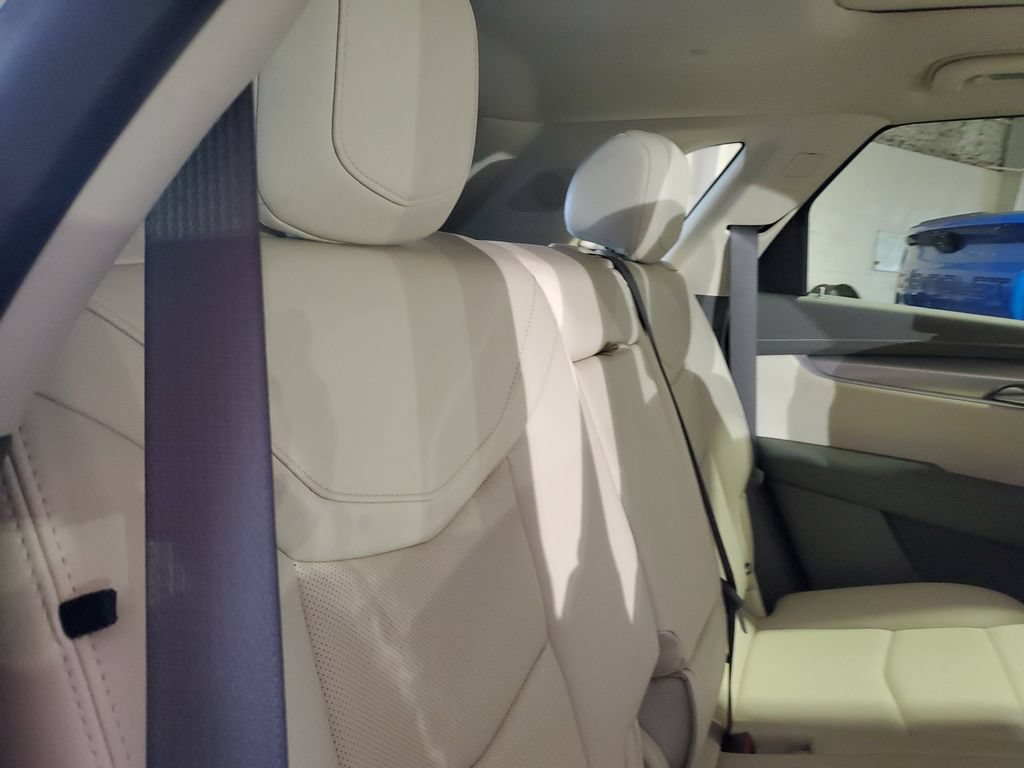 Certified 2023 Cadillac XT5 Premium Luxury w/ LPO, Premium Carpet Package FWD image 25