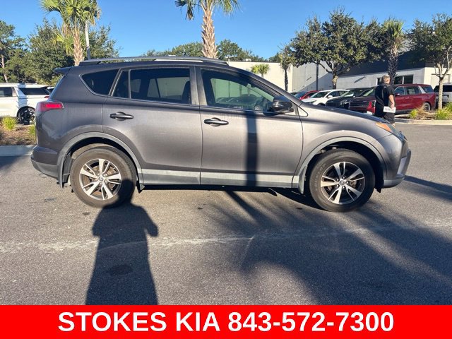Used 2017 Toyota RAV4 XLE FWD image 4