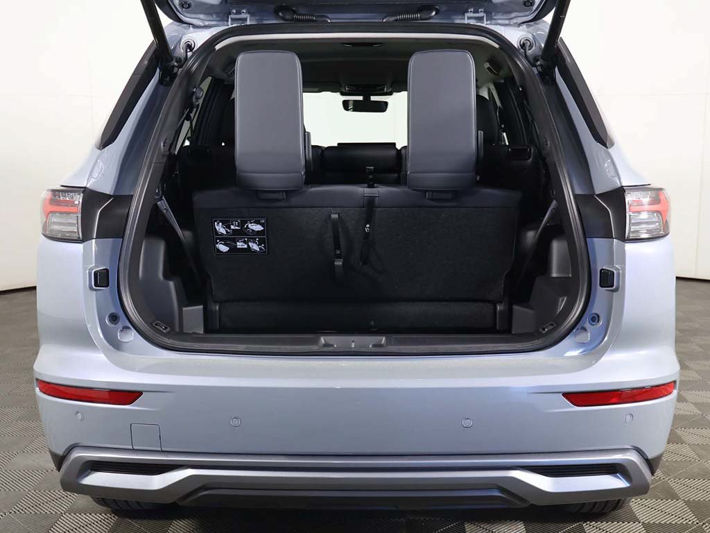 New 2026 Mitsubishi Outlander SE FWD image 17