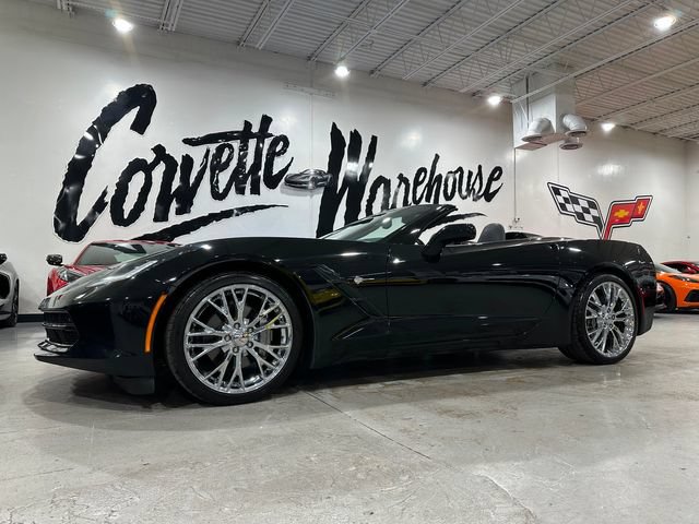 Used 2018 Chevrolet Corvette Stingray Convertible w/ Carbon Flash Badge Package RWD image 28