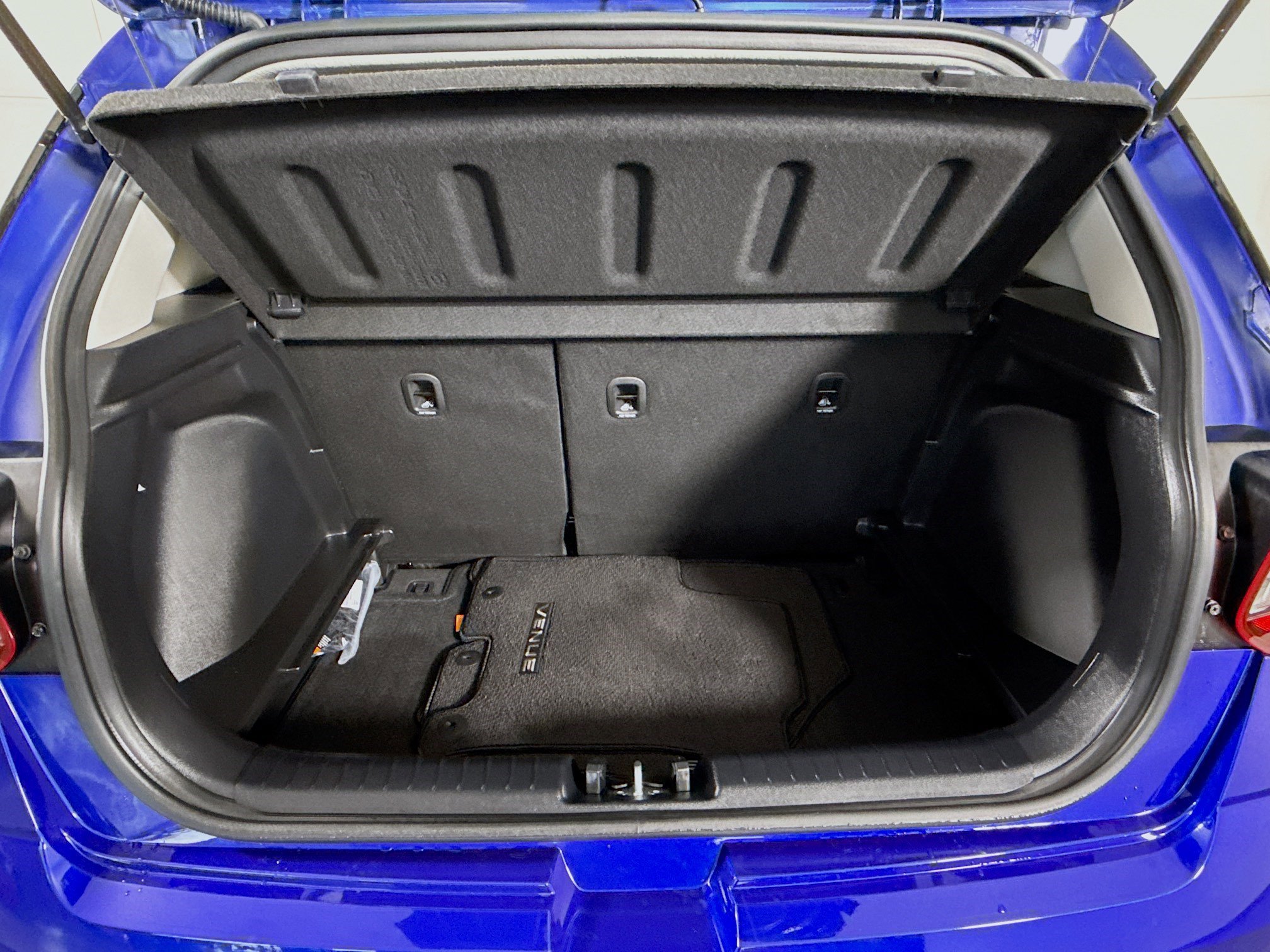 Used 2026 Hyundai Venue SEL image 35