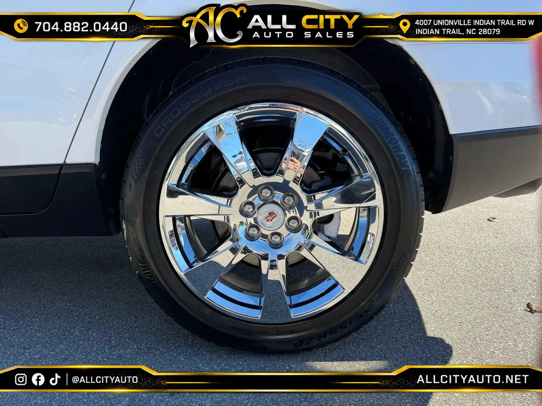 Used 2010 Cadillac SRX Premium FWD image 32