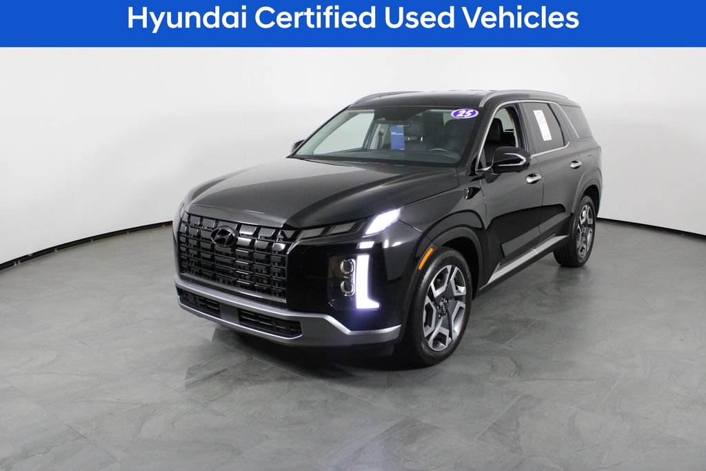 Used 2025 Hyundai Palisade SEL FWD image 2