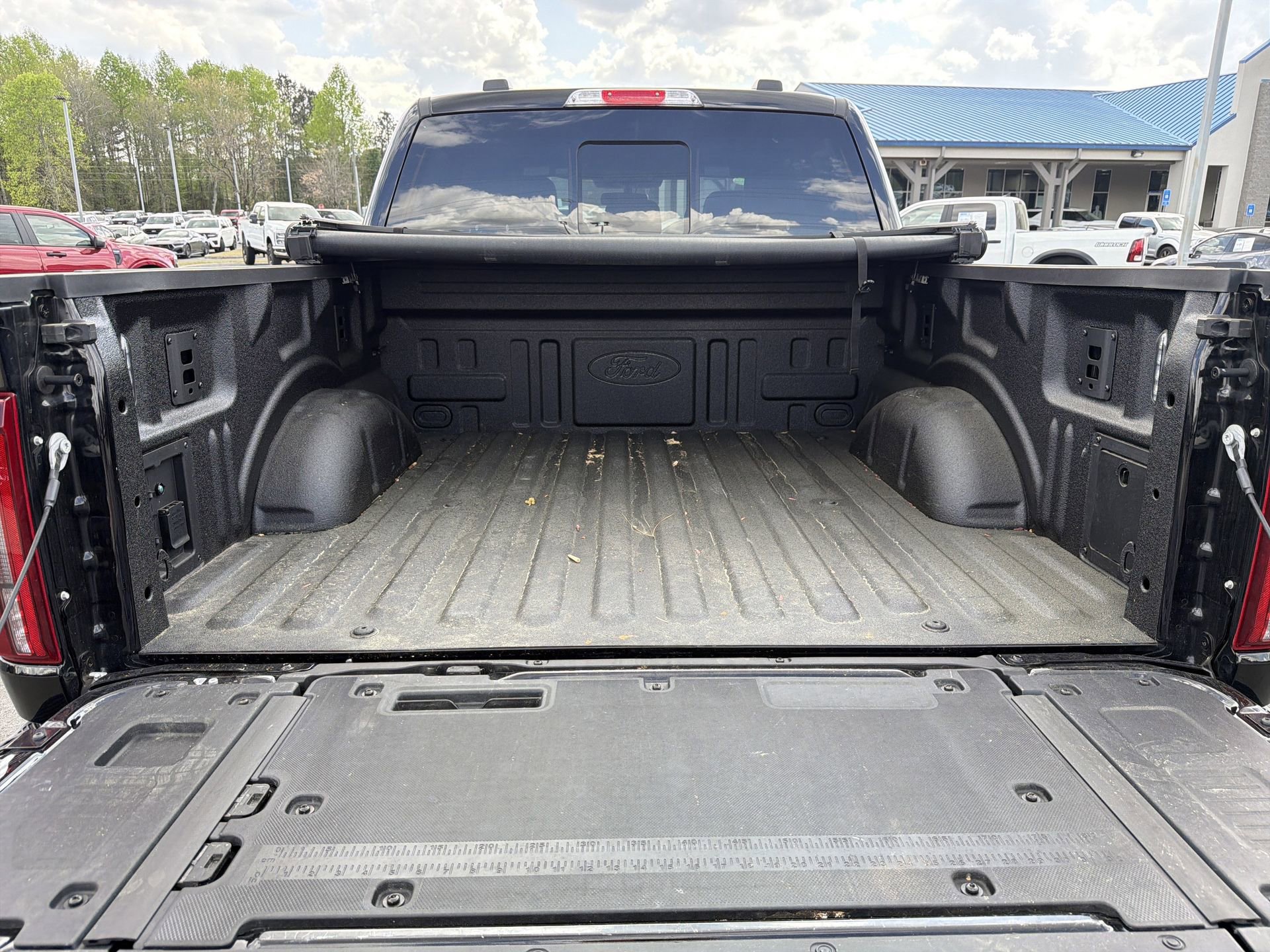 Certified 2025 Ford F150 Lariat w/ Equipment Group 501A Mid image 25