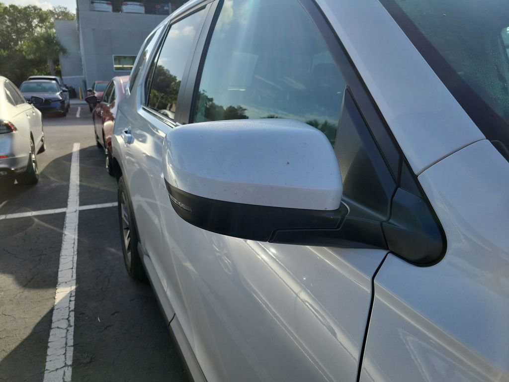 Used 2025 Honda Pilot EX-L image 10
