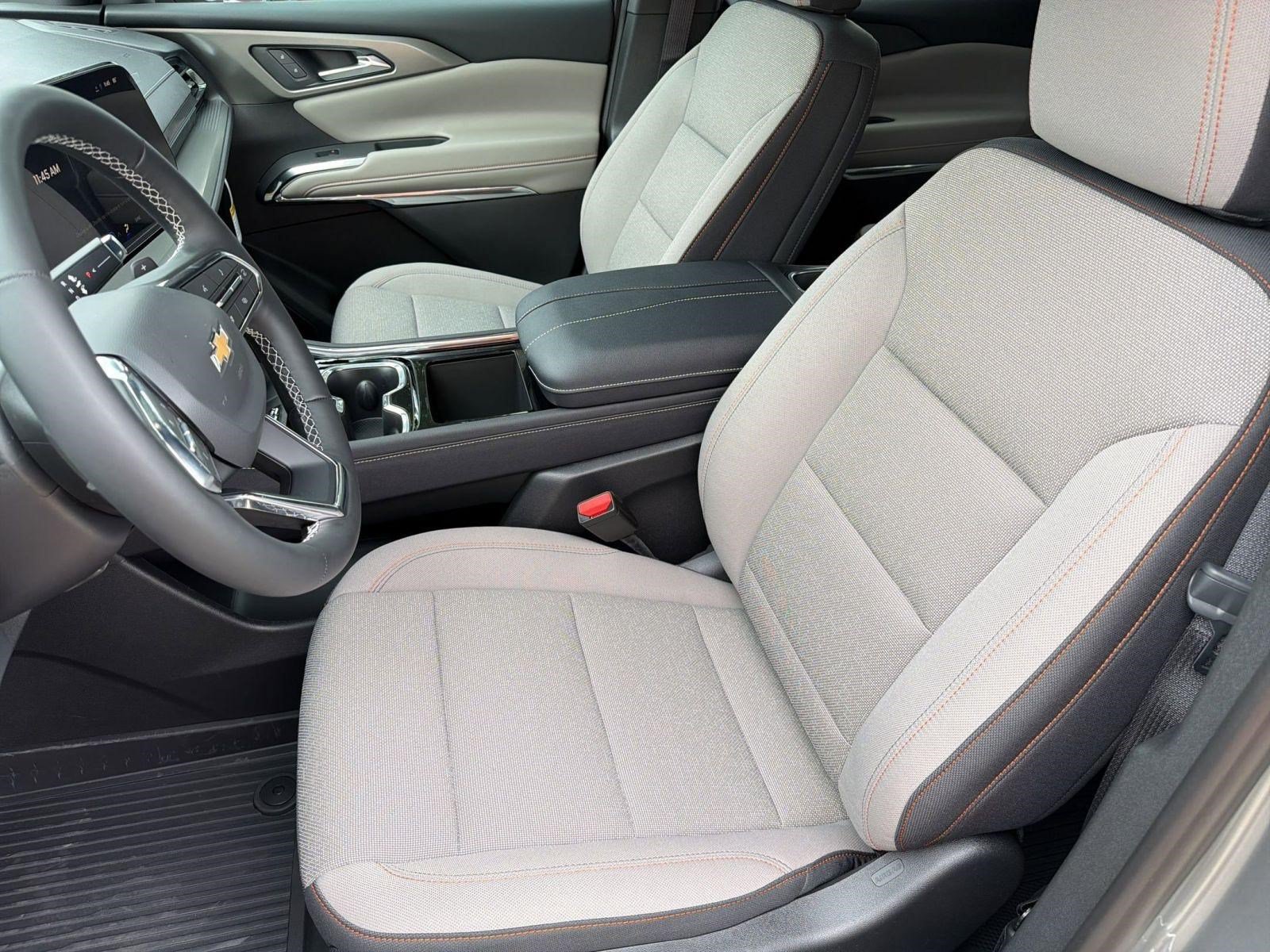 New 2026 Chevrolet Traverse LT FWD image 5