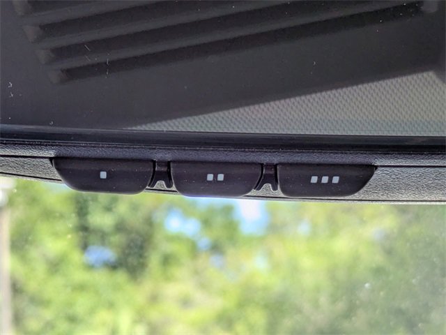 New 2025 Mitsubishi Outlander SE image 33