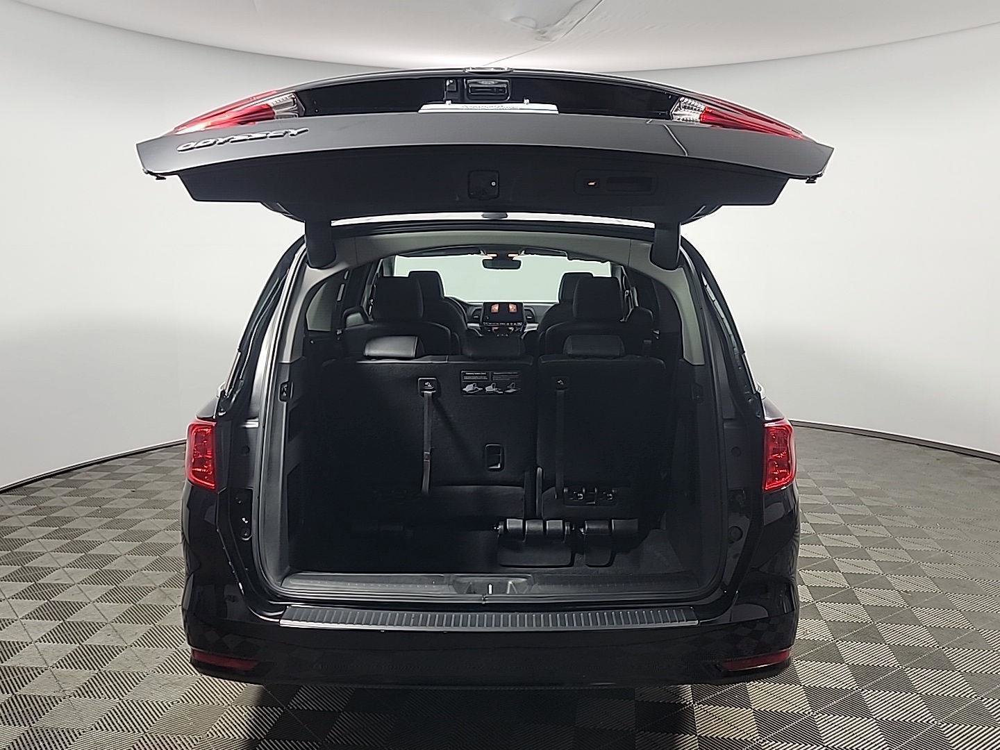 Certified 2024 Honda Odyssey EX-L image 8